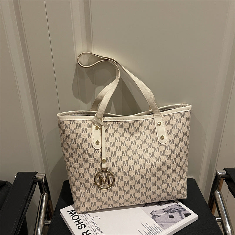 Large-Capacity Commuter Tote Bag, Fashionable Printed Large Bag for Women, 2026 New Style, College Student Class Commute Shoulder Bag