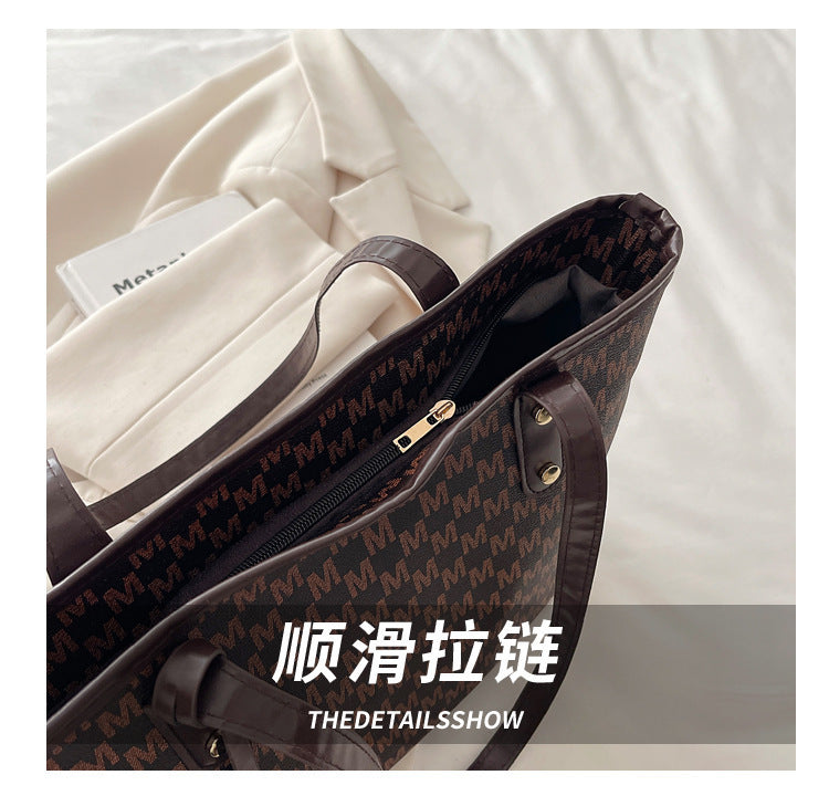 Large-Capacity Commuter Tote Bag, Fashionable Printed Large Bag for Women, 2026 New Style, College Student Class Commute Shoulder Bag